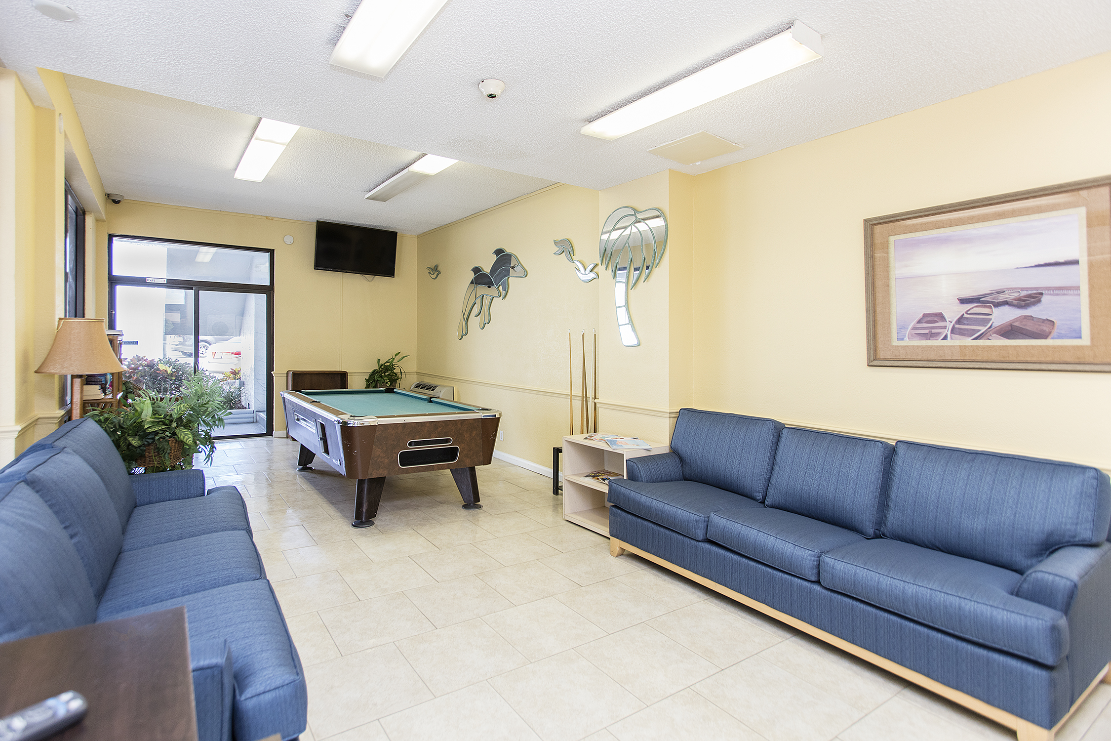 Home Seven Seas Resort Located In Sunny Daytona Beach Ss Seven Seas Resort Features A Pool Room Fishing And More Just Few Minutes Away From